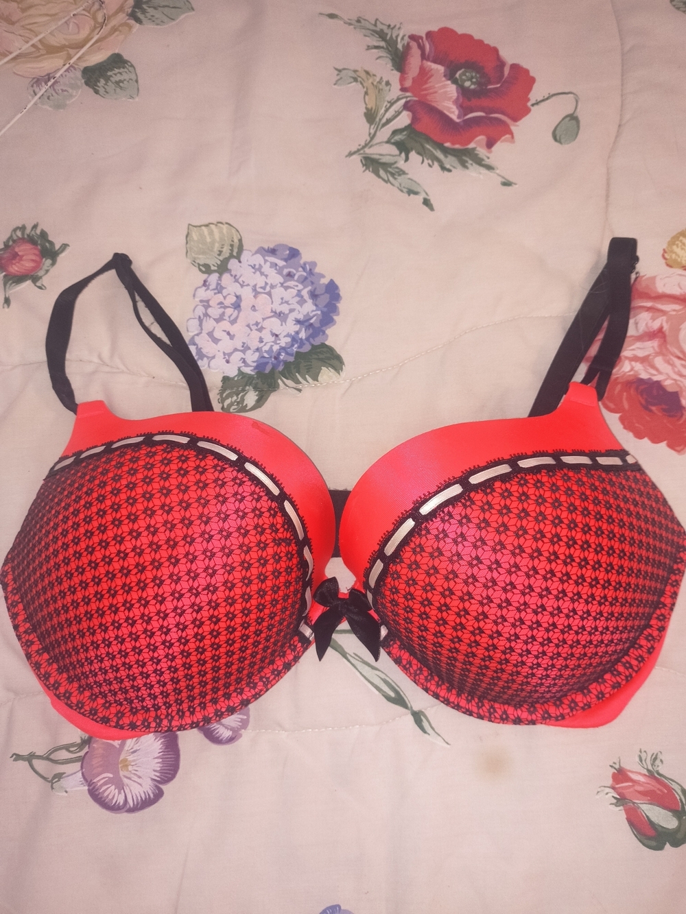 Victoria's Secret 34 D Push Up Bra